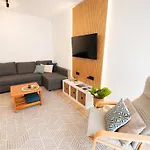 Casa Do Mike - Cozy 1 Bedroom Steps From The Apartment Nazare