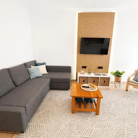 Apartment Casa Do Mike - Cozy 1 Bedroom Steps From The *