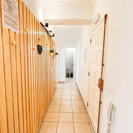 Casa Do Mike - Cozy 1 Bedroom Steps From The Apartment Nazare